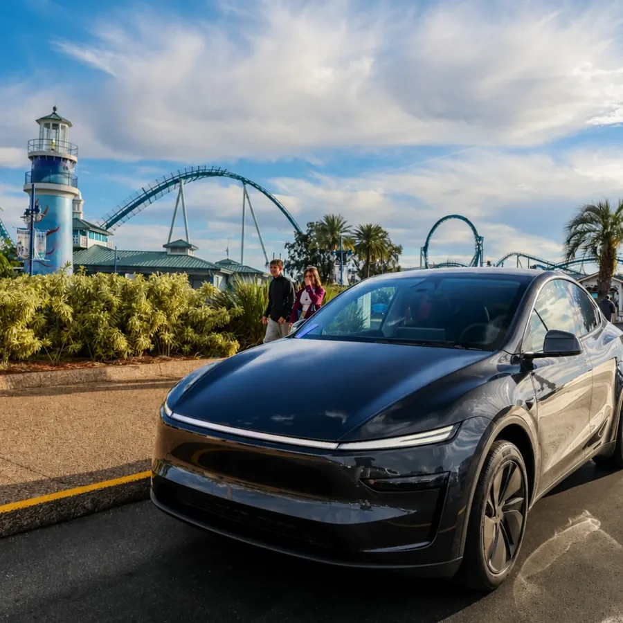 Allycar vehicle near an attraction